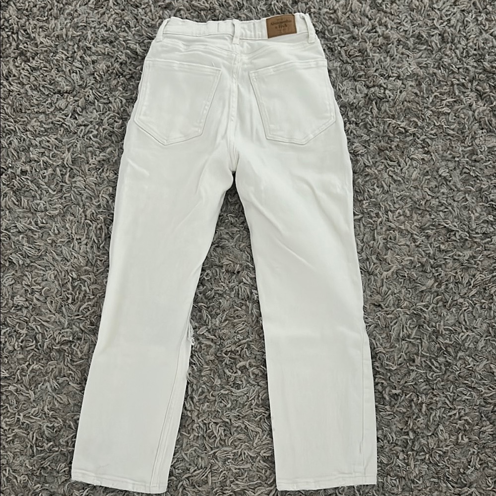 Abercrombie Ankle Straight Ultra High Rise Jeans - Picture 5 of 5